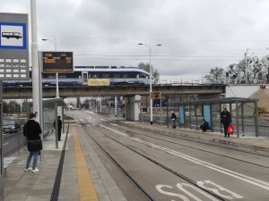 Nowy przystanek Wrocław Szczepin stworzy mozliwość łączenia podróży koleją i komunikacja miejską.