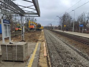 PKP PLK modernizują stacje kolejowe Łódź Żabieniec i Zgierz ...