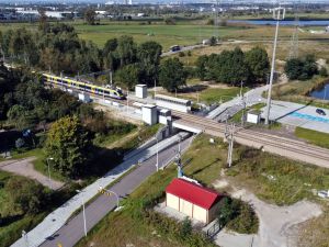 Nowy bezkolizyjny przejazd poprawił bezpieczeństwo na linii Kraków - Tarnów