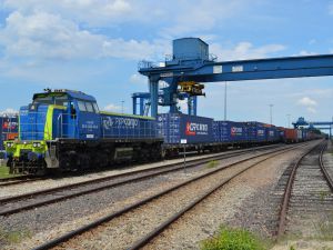 PKP Cargo kupuje platformy intermodalne