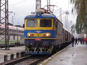 Bułgaria: lokomotywa staranowała wagon na dworcu w Płowdiw
