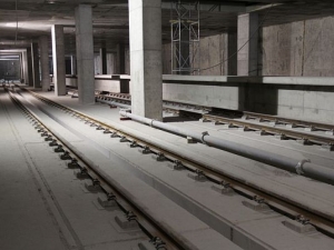 Metro: betonowanie torowiska na torach odstawczych