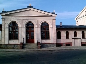 Otwarto po remoncie dworzec w Obornikach Śląskich