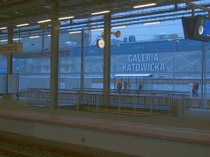 Dworzec w Katowicach już działa, a pod nim…