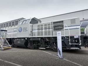 Alstom przekazał Volkswagenowi lokomotywę hybrydową H3