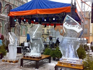 Poznań: rzeźby z lodu przywitają podróżnych