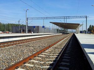 Łódź Widzew: pociągi nie zatrzymują się pod wiatą
