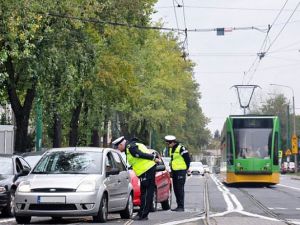 W Poznaniu samochody blokują tramwaje