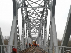 Ciężkie pociągi pojadą po przebudowanym moście w Terespolu