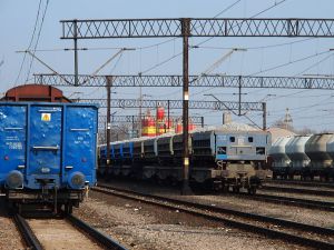 Kolejowe przewozy towarowe wciąż notują spadek