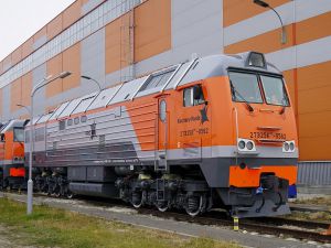 Rosyjska lokomotywa spalinowa 2TE25KM trafia do eksploatacji w kopalni Kachar w Kazachstanie