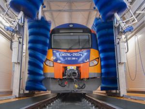 PR uruchomiły pierwszą myjnię pociągów w Wielkopolsce