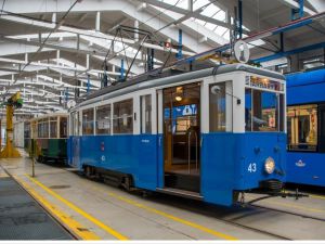 MPK w Krakowie wyremontowało historyczny tramwaj S2D dla Poznania   