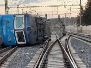 Ruch na korytarzu w czeskich Poříčanach jest wstrzymany, wykoleił się pociąg towarowy