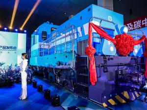 Chiny przedstawiły pierwszą lokomotywę  manewrową zasilaną wodorem 