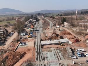 Przebudowa dolnośląskiej stacji Ścinawka Średnia usprawni przewozy pasażerskie i transport kamienia