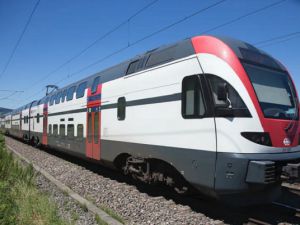 Szwajcarskie Koleje Federalne (SBB) zamówiły 60 pociągów piętrowych KISS od Stadler 