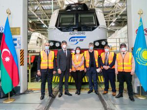 Ostatnia z zamówionych przez Azerbejdżan lokomotyw opuściła zakład Alstomu w Kazachstanie