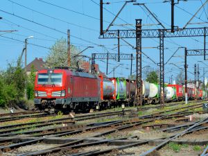 Raport z konusultacji UTK bezlitosny dla kolei: czas i koszt przewozu ograniczają wzrost rynku