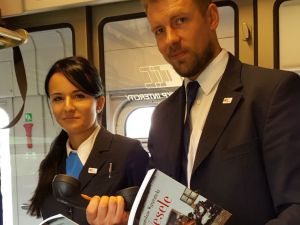 „Narodowe czytanie” w pociągu PKP Intercity