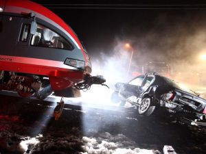 PLK: kolejowe „Bezpieczne piątki” zwiększają bezpieczeństwo na przejazdach