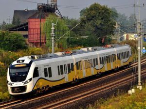 Koleje Dolnośląskie: modernizacja przejazdu i prace torowe - zmiany w komunikacji (9-15 lipca)