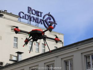 Port Gdynia S.A. z umową w sprawie wdrożenia standardu bezpieczeństwa dronowego.