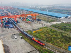 50-tysięczny pociąg wyjechał z Chin do Europy