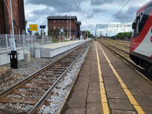 Nowy peron w Pleszewie zapewnia już lepsze podróże