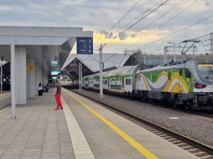 Jesienna korekta rozkładu jazdy pociągów Kolei Mazowieckich 