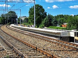 Rośnie nowy przystanek Pabianice Północne – będą lepsze podróże do Łodzi i Sieradza