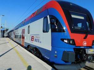 Na stacji Nowy Belgrad zaprezentowany został pierwszy w Serbii  dwupokładowy pociąg KISS 200