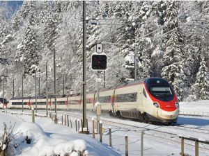 Więcej pociągów w Wielkanoc i wczesny pociąg z Ticino w tygodniu przez tunel Gottharda