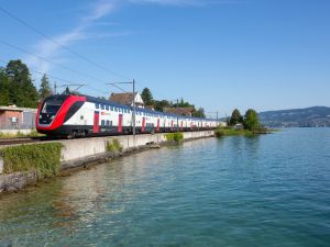 SBB i Alstom osiągają porozumienie w sprawie dwupokładowych pociągów dalekobieżnych.