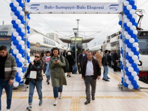 Na linii kolejowej z Baku do Absheron rozpoczął kurs pociąg ekspresowy ADY