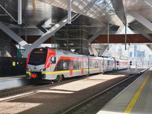 Marcowa korekta rozkładu jazdy pociągów ŁKA obowiązująca od 12 marca do 10 czerwca 2023 r.