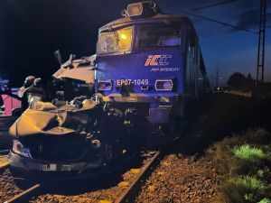 Tragiczny wypadek na przejeździe kolejowym w Borkowicach