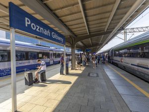 Poznań Główny z nowymi numerami peronów – PLK ułatwiają orientację podróżnym
