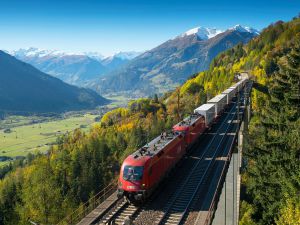 ÖBB Rail Cargo Group oferuje alternatywę po zamknięciu tunelu Gottharda: TransFER Werona-Wuppertal