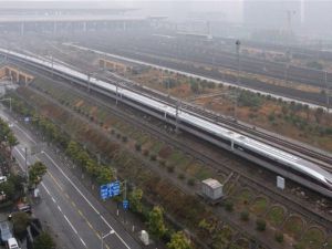 Chiny uruchomiły 440-metrowe pociągi dużych prędkości