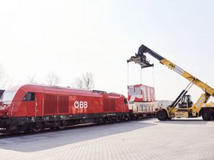 Kontenerowe domy dla ofiar trzęsienia ziemi: Grupa ÖBB Rail Cargo i STRABAG ruszają z pomocą