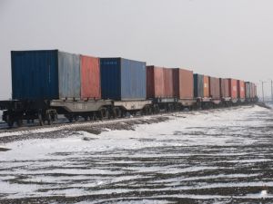 Kazachstan: Obostrzenie odprawy na granicy gwałtownie spowolniło ruch pociągów na kierunku do Chin.