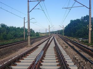 Krócej pociągiem z Kielc do Warszawy – świętokrzyska łącznica w budowie