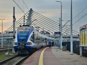 Rodzaje przewozów pasażerskich w 2022 r. – nowe dane kolejowe