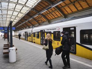 Koleje Dolnośląskie chcą honorować UrbanCard – długoterminowa propozycja przewoźników