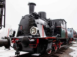 Stoi na Stacji Muzeum gruntownie odnowiona lokomotywa parowa TKh 9336 (TKh1-13)