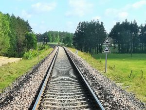 Nowe urządzenia sterowania ruchem kolejowym będą uruchomione na linii z Chojnic do Kościerzyny