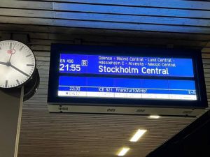 SJ uruchomiły ponownie po 28 latach nocne połączenie z zagranicą, pociąg Sztokholm - Hamburg.