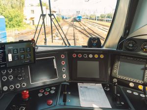 Wirtualny Asystent Maszynisty – inteligentna nawigacja na szlaku kolejowym