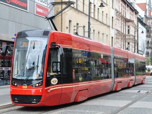 Pesa dostarczy wieloczłonowe tramwaje dla Śląska